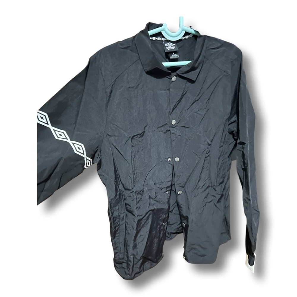 Umbro. Windbreakers. Men size XL